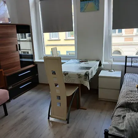 Familienappartement In Zentrum 아파트 *